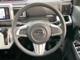 ステアリングも使用感が少なく、きれいな状態となっております♪