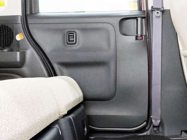 パワーウィンドウを装備しています！