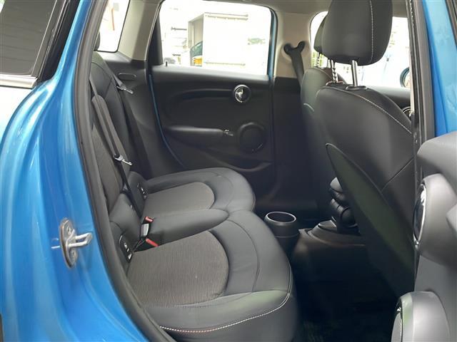 店頭販売もしておりますので、先に在庫が無くなってしまうこともございます。気になる車はまずはお問い合わせください！