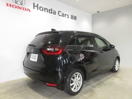 ボディ色はクリスタルブラック・パールです。