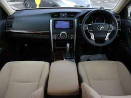 すっきりとしたマークXらしいデザインのダッシュ回り！フロントビューの視認性もよく運転しやすいと思います★