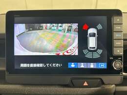 バックギアに入れるだけで自動でリヤカメラに切り替わります！車庫入れやバックが苦手な方にオススメ！