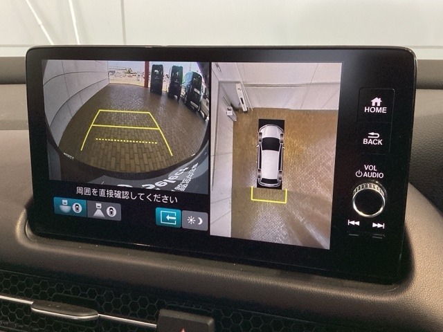 全方位モニターがついています！　車の周囲を360°安全確認できるので、普段の駐車はもちろんの事、縦列駐車や幅寄せの際にも活躍してくれますよ。