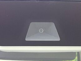 【ホンダセンシング】走行中に前方の車両等を認識し、衝突しそうな時は警報とブレーキで衝突回避と被害軽減をアシスト。より安全にドライブをお楽しみいただけます。