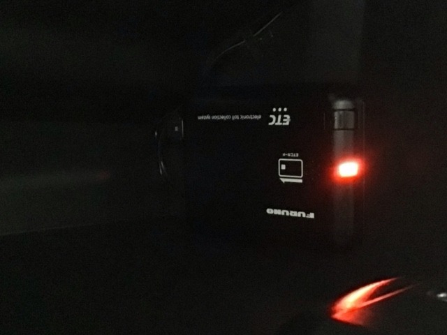 【ETC車載器】もはや必須アイテムのETCを搭載！高速道路のご利用時にとても便利！わずらわしい料金所での現金支払いが不要となりスムーズに通過できます♪