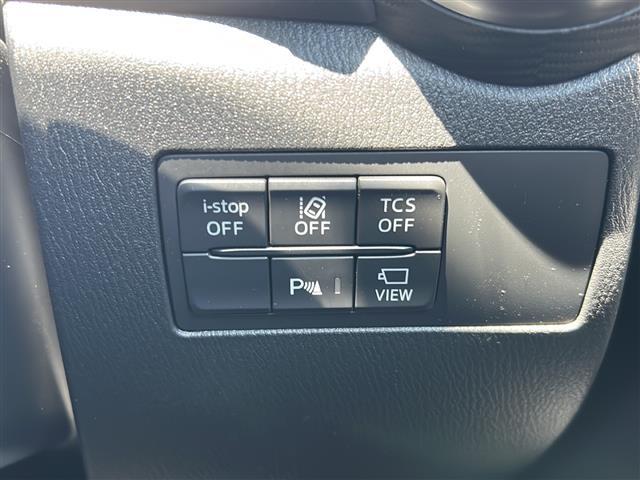気になる車はすぐにお問い合わせください！画面右側の0066から始まる無料ダイヤルからお問い合わせ下さい！専門スタッフがお車のご質問にお答えいたします！