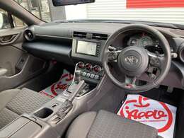 ガソリンのみならず、自動車の買取と販売を積極的にサービスさせていただいております。