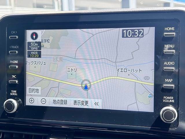 【純正ナビ】一体感のあるナビは、高級感ある車内を演出してくれます。Bluetooth再生などオーディオ機能も充実しておりますので、運転もより楽しめます♪