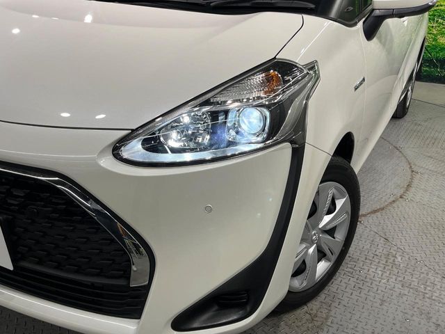 【LEDヘッドライト】悪天候や夜間走行時も良好な視界を確保し安心して運転できる高輝度LEDヘッドライトを装備！点灯速度が早く、消費電力も抑えられています。