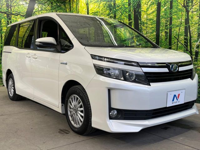 大好評のボディコーティング「弾スプラッシュコート」もご納車までに施工可能。通常のガラスコートと異なる、耐久年数6年の無機質ガラスコーティングが、ボディをキレイな状態に保ってくれます。