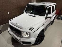 改良後モデル/令和4年12月登録車/マヌファクトゥーア+/インテリア+/OP21インチAW/禁煙車/左右4本出しマフラー/同色スペアリング/ブルメスター/サンルーフ/ナビ/TV/ETC/360カメラ/ドラレコ/デジタルインナーミラー