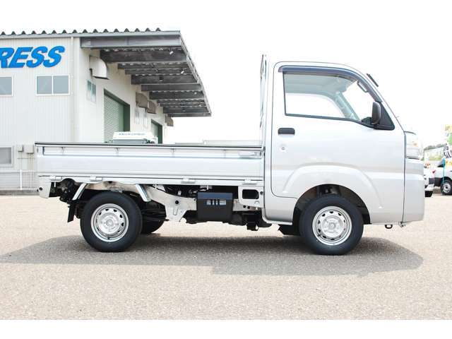 エアコン パワステ パートタイム4WD 5MT タイヤ新品 ゲートプロテクター 鳥居プロテクター 荷台マット 荷台ライト 最大積載350kg