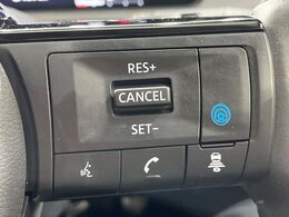 【プロパイロット】高速道路での長距離走行が楽に！！渋滞時と巡回走行のシーンで、アクセル・ブレーキ・ステアリングを自動で制御し、長距離運転の負担を軽減してくれます♪