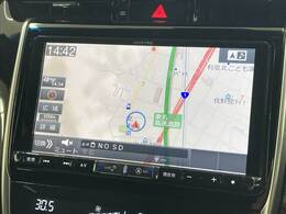 【純正ナビ】一体感のあるナビは、高級感ある車内を演出してくれます。Bluetooth再生などオーディオ機能も充実しておりますので、運転もより楽しめます♪