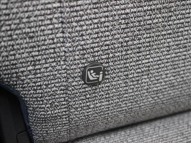 ISOFIXなのでチャイルドシートと連結が出来ます！