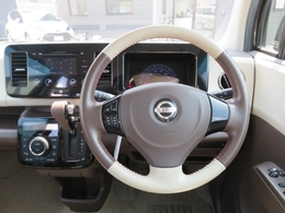 最近のクルマはたくさんスイッチがあるにゃん！そんなときも知識豊富なスタッフが親切にお教えするにゃん☆