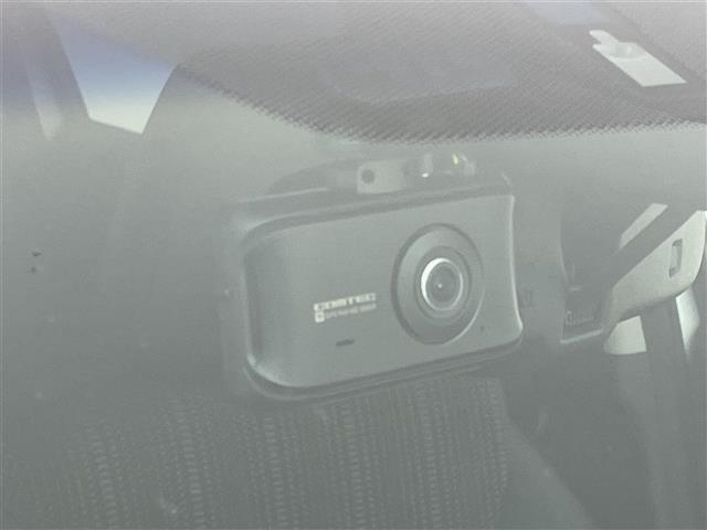 【ドライブレコーダー】映像・音声などの運転中の記録を残します。事故などを起こした起こされた時の証拠になりえますので、もしも時でも安心ですね。