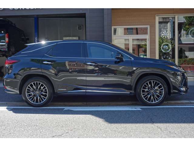 ご購入後は磨き、ポリマーコーティングを行い納車させて頂きます。