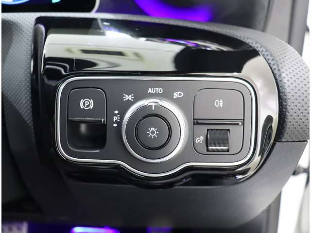 カーセンサーを見て電話しましたとお伝え下さい。0078-9711-254277までお気軽にお電話下さい。全国納車可能です。納車方法に関してもお気軽にご相談ください。
