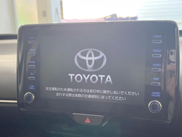 【ナビ機能付きディスプレイオーディオ】ナビ機能搭載の他、お持ちのスマートフォンと連携して、ナビやbluetoothでの音楽再生が可能です♪デザインはもちろん操作性も良好！