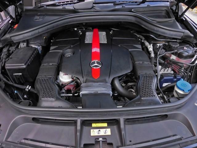 V6 3000ccターボエンジンはパワフルで快調です！4マチックと相まって安定感のある走行が可能です！
