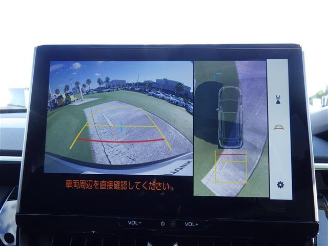 【パノラミックビューモニター】上空から見下ろしたような映像をナビ画面に映し出し周囲の状況を確認しながらの走行、駐車が可能となっております！