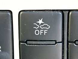 【スマートアシスト】走行中に前方の車両等を認識し、衝突しそうな時は警報とブレーキで衝突回避と被害軽減をアシスト。より安全にドライブをお楽しみいただけます。