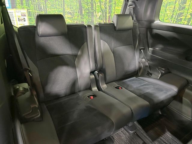 3列目シートはもちろん状態良好☆大人でもゆったりと座って頂けますので、大人数でのお出かけもラクラクです♪ご家族で、気の知れた仲間で、ドライブに行くのが楽しみですね♪