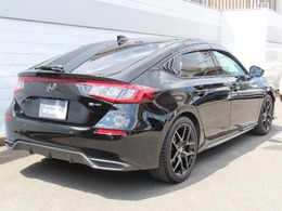 当社の優秀なスタッフがしっかり点検整備をさせていただいてからご納車いたします！さらに！ワイパーゴム、エレメント、エアクリーナーを新品交換させて頂いています！