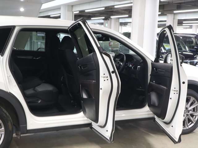 毎日新規物件入庫！3500台の高品質車をぜひとも、ご自身の目で直接ご覧になって、ご実感下さい、自身を持ってお勧めいたします。
