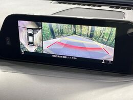 【360°ビューモニター】専用のカメラにより、上から見下ろしたような視点で360度クルマの周囲を確認することができます☆死角部分も確認しやすく、狭い場所での切り返しや駐車もスムーズに行えます。