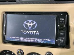 【純正ナビ】人気の純正ナビを装備しております。ナビの使いやすさはもちろん、オーディオ機能も充実！キャンプや旅行はもちろん、通勤や買い物など普段のドライブも楽しくなるはず♪