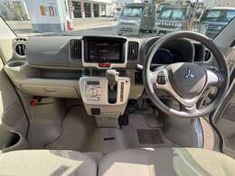 使い勝手のよさを考え抜いた運転席まわりと室内空間になっています