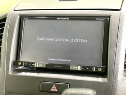 【ナビゲーション】使いやすいナビで目的地までしっかり案内してくれます。各種オーディオ再生機能も充実しており、お車の運転がさらに楽しくなります！！