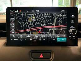 ホンダコネクトディスプレイ+ETC2.0（ナビゲ―ション連動）装着。スマートフォン連動でカープレイの仕様が可能です。他にも快適装備が充実しております。詳しくはスタッフまで！