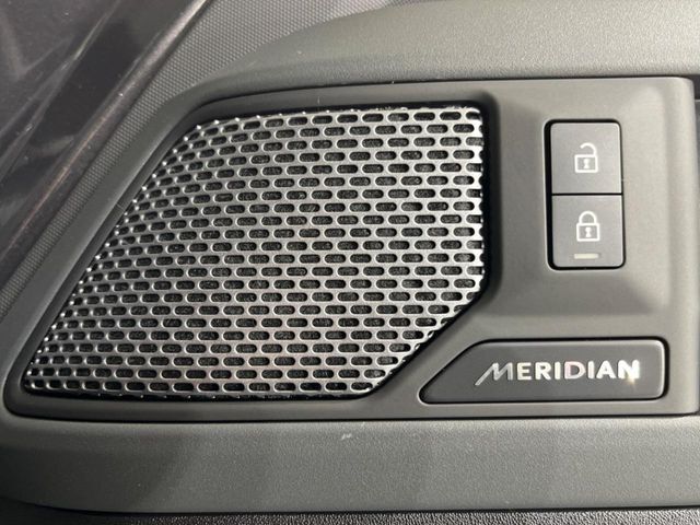 ◆MERIDIANサウンドシステム『コンサートのような臨場感溢れる音響空間を実現します。MERIDIANは英国のプレミアムオーディオブランドです。どうぞ店頭にてご体感ください。』