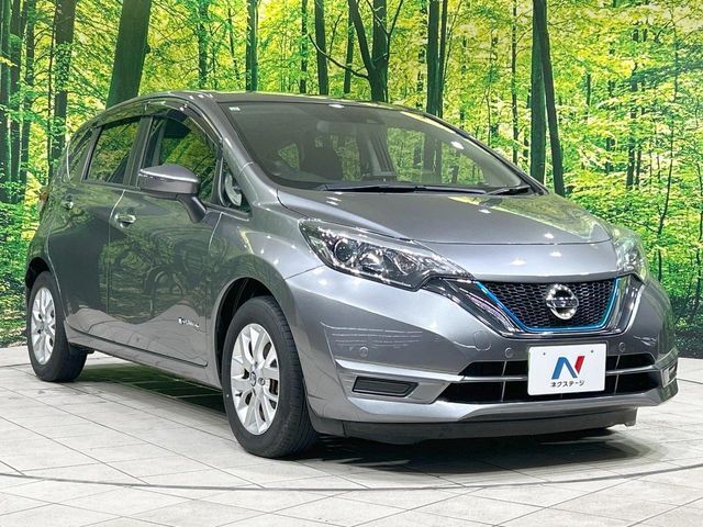 大好評のボディコーティング「弾スプラッシュコート」もご納車までに施工可能。通常のガラスコートと異なる、耐久年数6年の無機質ガラスコーティングが、ボディをキレイな状態に保ってくれます。