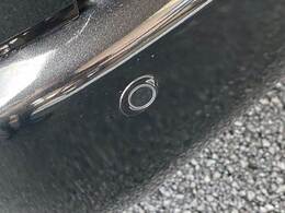 クリアランスソナー搭載。駐車時に周囲の障害物の接近をドライバーに知らせてくれます。
