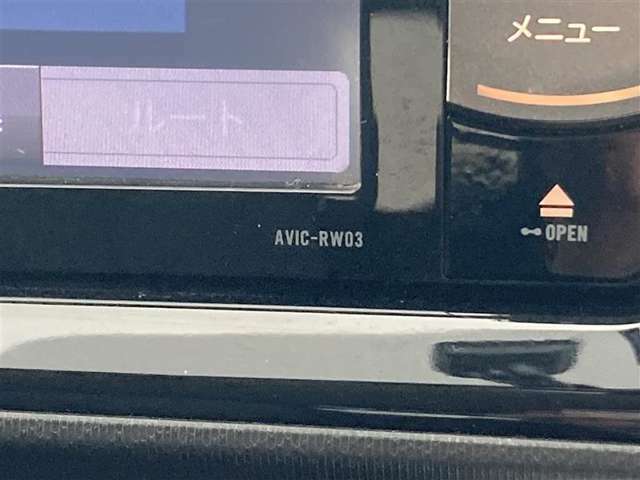 ナビ型式AVIC-RW03