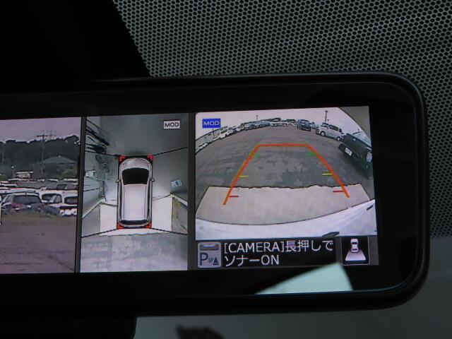 バックカメラを装備しております。駐車時に大変役立ちますよ♪運転が苦手な方の味方になってくれます。