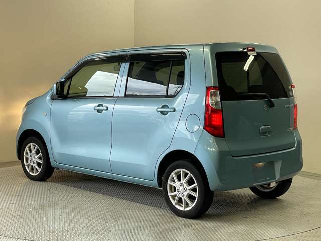 人気の車種が勢ぞろい！各メーカー　最新人気車がラインナップ！見て触って選べる展示場です！