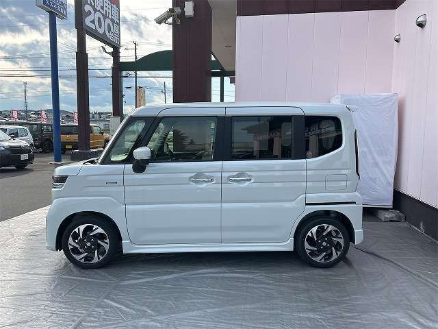 ☆★☆★道東最大級の届出済未使用車専門店シーモールです！！オールメーカーの取り扱いで、約200台の在庫車の中から気に入る1台を当店スタッフと一緒に選びませんか？？☆★☆★