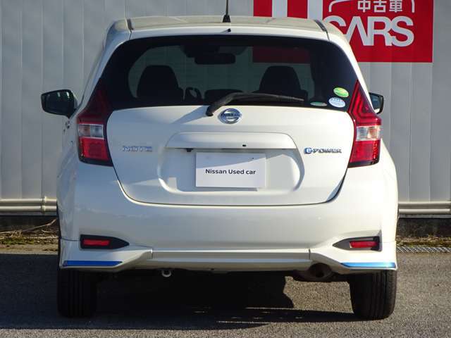 後ろになります。