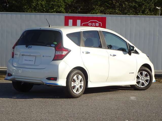 安心！1年間走行無制限の無料保証付♪全国の日産ディーラーで整備や保証などメンテナンスが受けられます♪期間延長も承りますのでお気軽にご相談ください♪　※一部3ヶ月保証の車両があります。