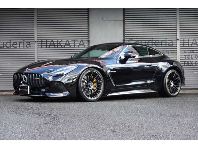 フロントアクスルリフトシステム（フロントリフター・室内のスイッチでフロントの車高を上下できます）