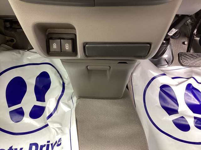 ☆車の保険は買ったところで加入するのがベストです。保険に関しても大手保険代理店をしておりますので安心してお任せください。不慮の事故の際も自社鈑金工場と連携して修理を進めてまいります☆