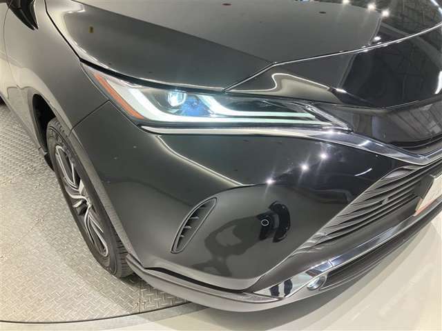 明るいだけでなく、消費電力の抑えられたLEDヘッドライトで、夜間でも雨の日でも行先を明るく照らしますよ