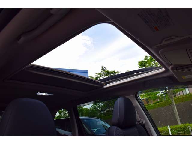●下取車のご相談もお受けします。場合によっては買取専門店価格よりも高い金額でのご提示例もあります。ディーラーだからと諦めずにぜひ一度ご相談ください。