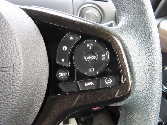 【ホンダセンシング】ミリ波レーダーと単眼カメラで検知した情報をもとに、安心・快適な運転や事故回避を支援する、先進の安全運転支援システム　ホンダセンシング搭載。