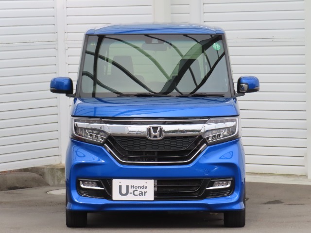 無料で1年間走行距離無制限保証付。有償で2～5年保証（ハイブリッド機構は初度登録から10年保証）に変更可能となります。詳しくはスタッフまでご相談下さい。